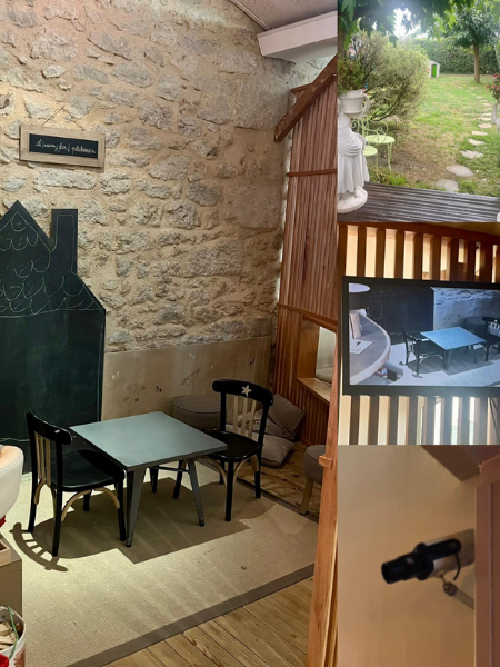 Espace enfants Coin Pit’choun du restaurant L’Absolu à Auros, avec jeux colorés et caméras de surveillance diffusées sur écrans pour la tranquillité des parents