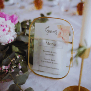 Menu du service traiteur réalisé par le restaurant L’Absolu à Auros lors d’un mariage au Château de Cantecort, illustrant une cuisine raffinée et sur mesure pour événements en Gironde