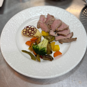 Spécialités gastronomiques du Sud-Gironde : foie gras, vins des Graves et produits du terroir girondin